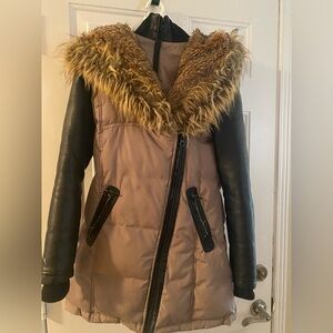 Women’s two toned winter jacket.